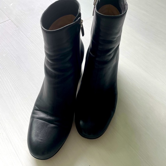 Gianvito Rossi Margaux Ankle Bootie Size 9 in Black - Picture 2 of 6